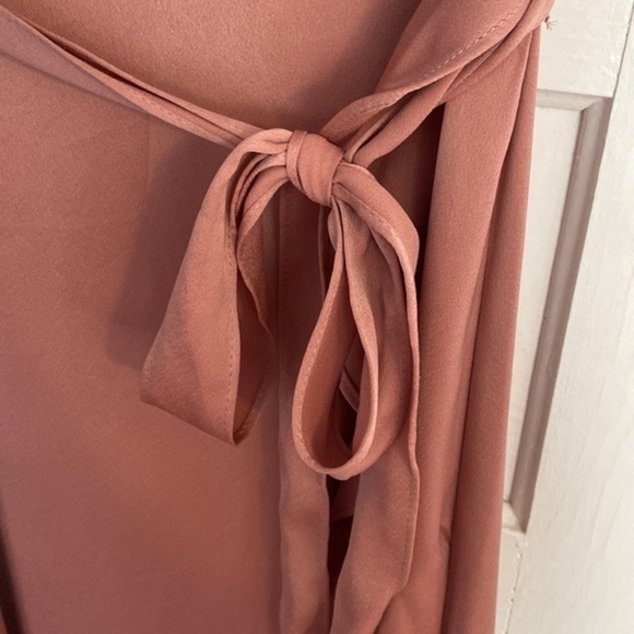 David’s Bridal Hi Lo Flutter Sleeve Satin Dress Dessert Coral - Picture 3 of 6